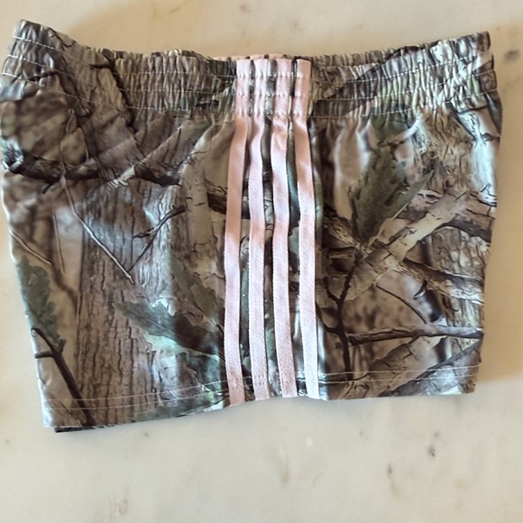 Edikted Camo Print Women's Shorts with Pink Stripes - Picture 3 of 6